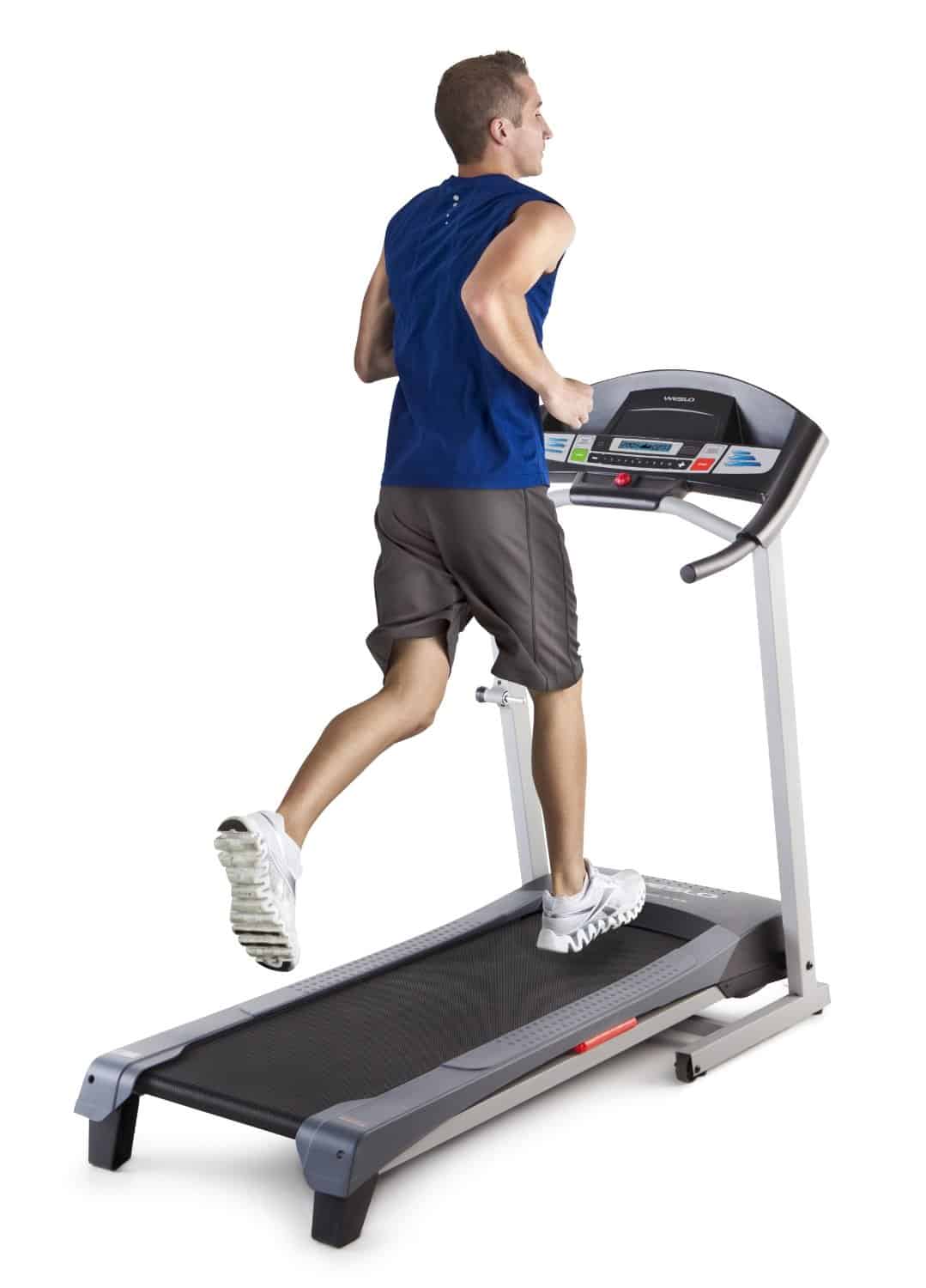 brisk walk on treadmill speed